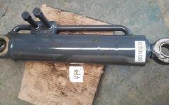 Цилиндр поворота левый 860143638/803004309