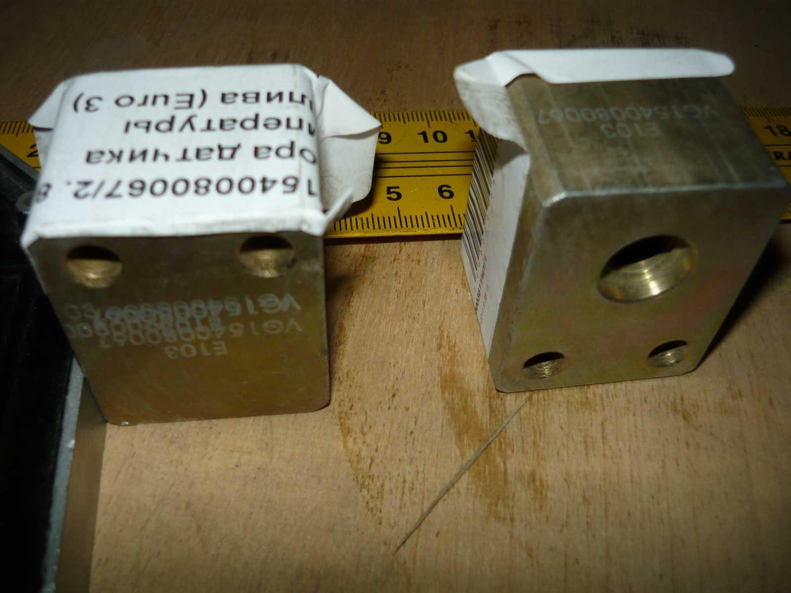 Опора датчика температуры топлива (Euro 3) VG1540080067