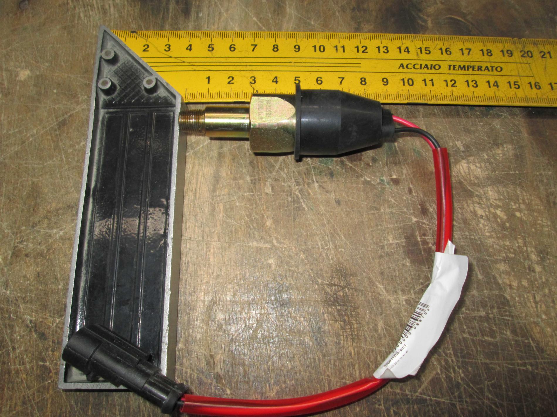 Датчик давления ГМП CDM853 LG855DIII.15.29