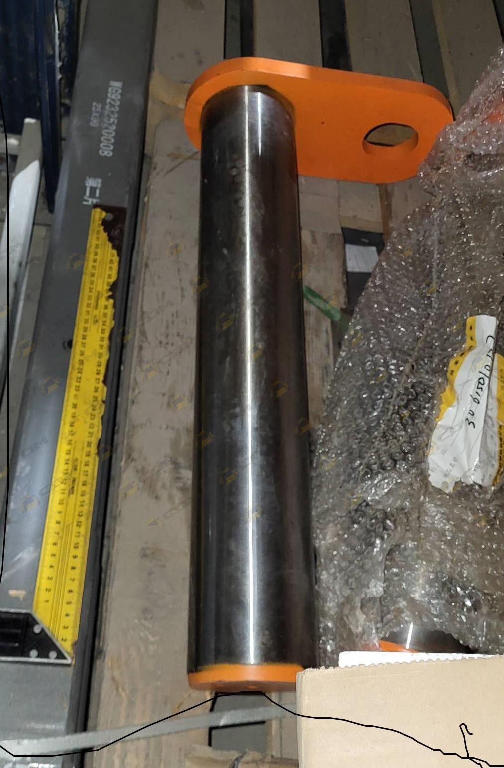 Палец крепления рукояти к стреле D=110 L=650 CDM6376 30615010127/LG6376.15.02