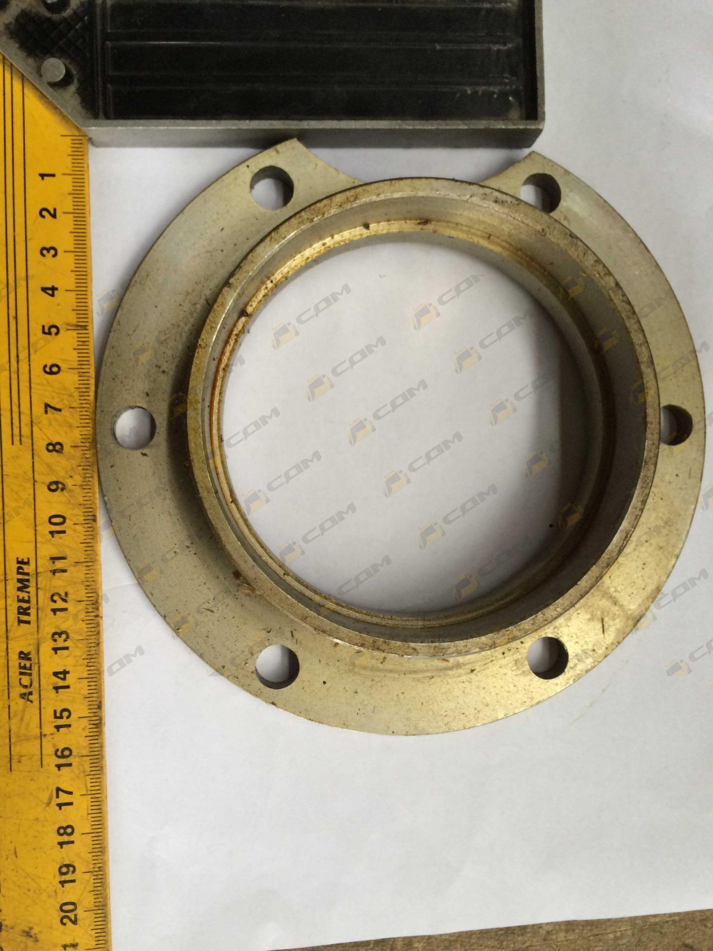 Крышка заднего подшипника вала среднего редуктора 99014320141