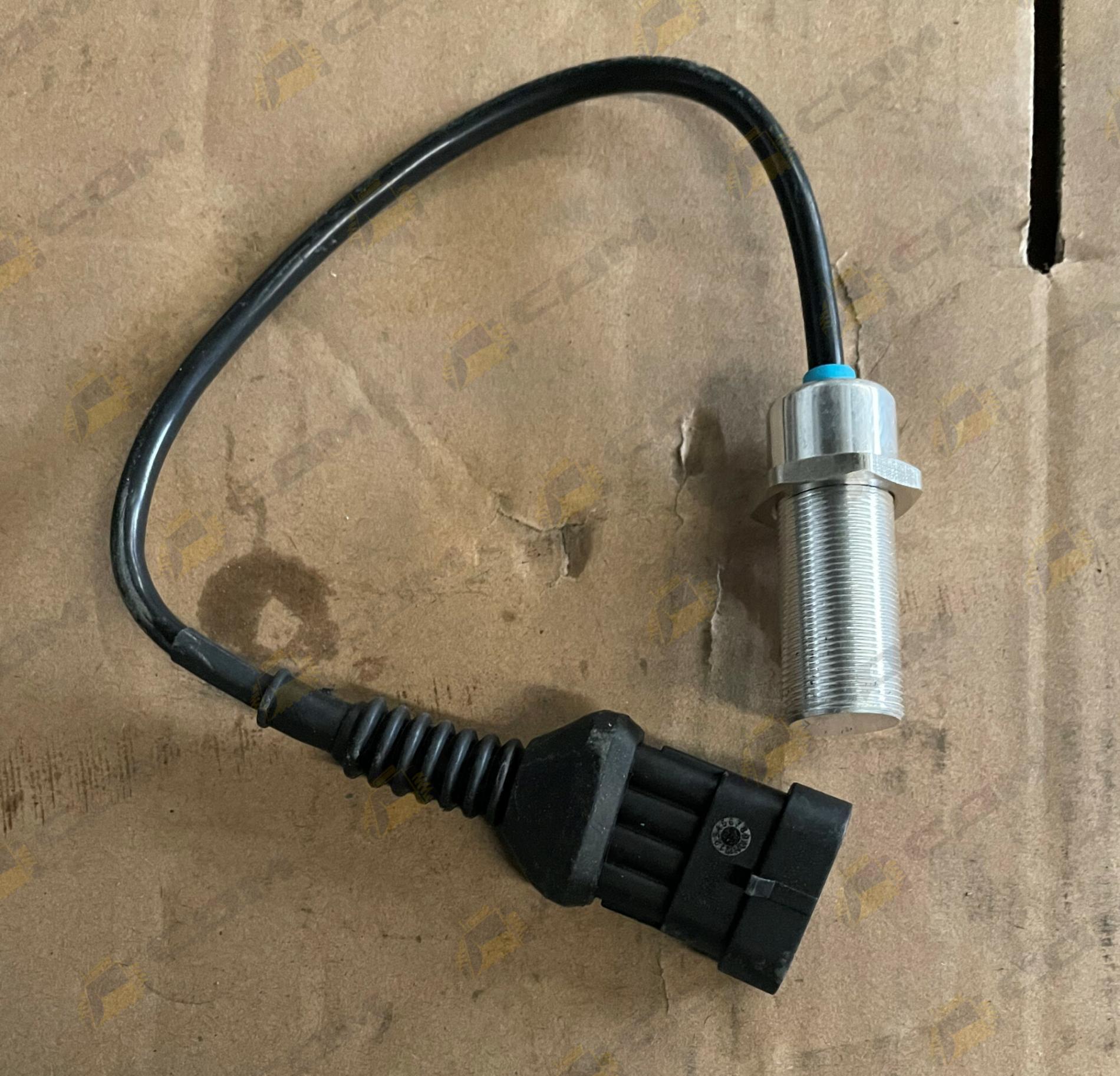 Датчик стоп-сигнала HOWO T5G/C7H SITRAK AZ9X2558030001 811W25503-0001