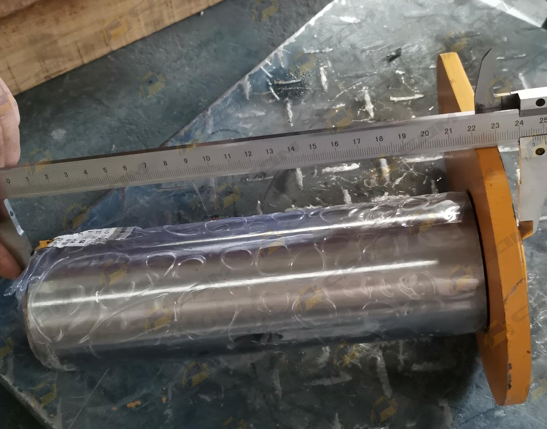 Палец ковша нижний D=70 L=220 LG855B (ОРИГИНАЛ) 30811001298/LG855BⅣ.11.09