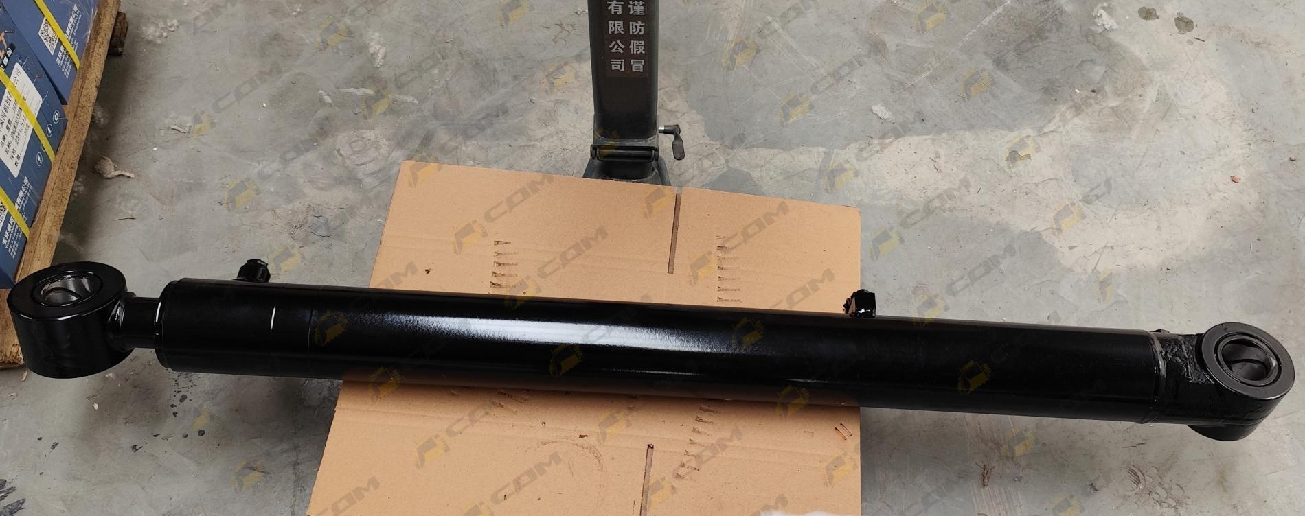 Цилиндр управления передним ковшом левый/правый Shanmon 388H старая модель W053025650