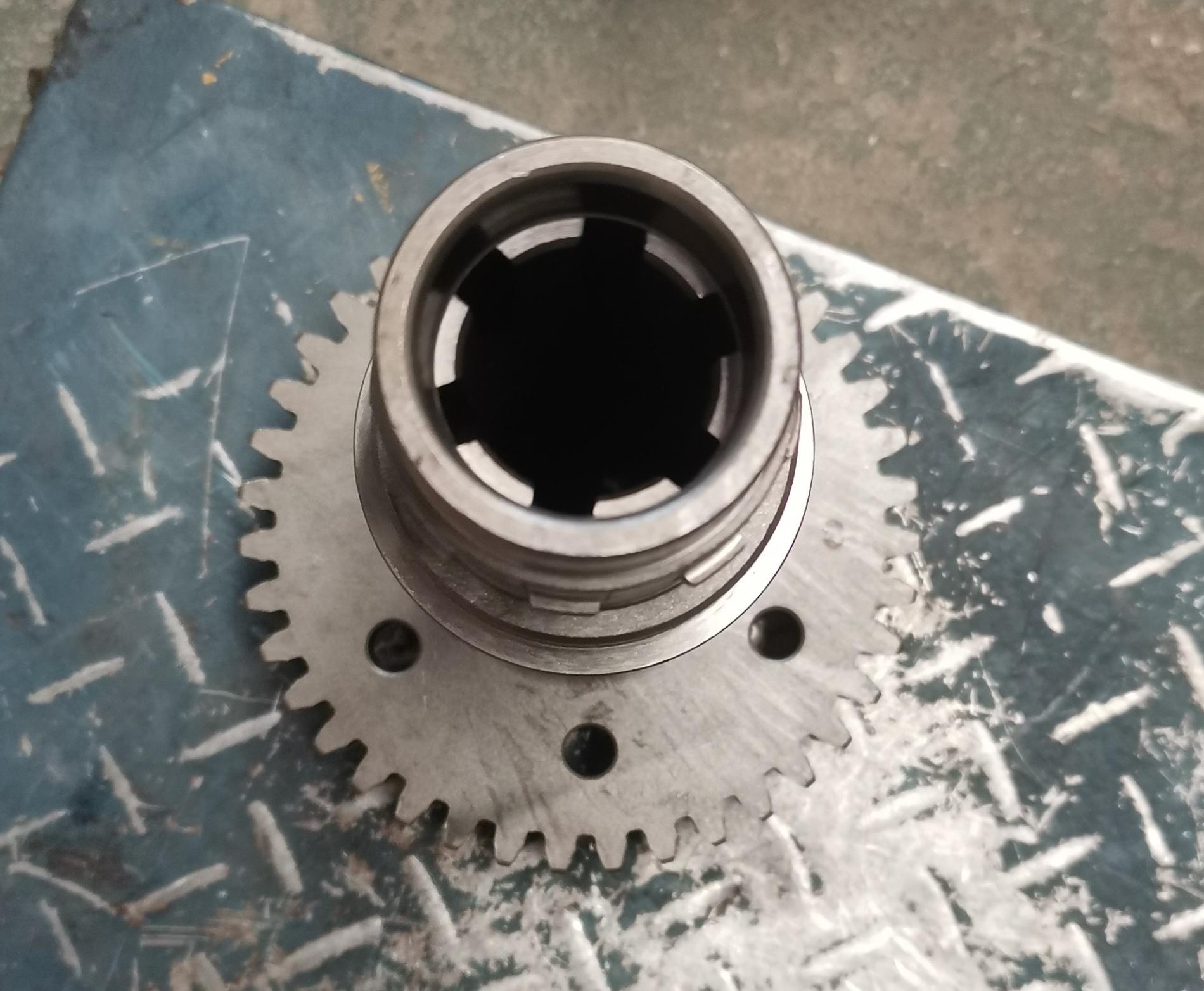 Вал с шестерней d=34 6 шлицов 39 зубов LG956 SDLG 29050016421