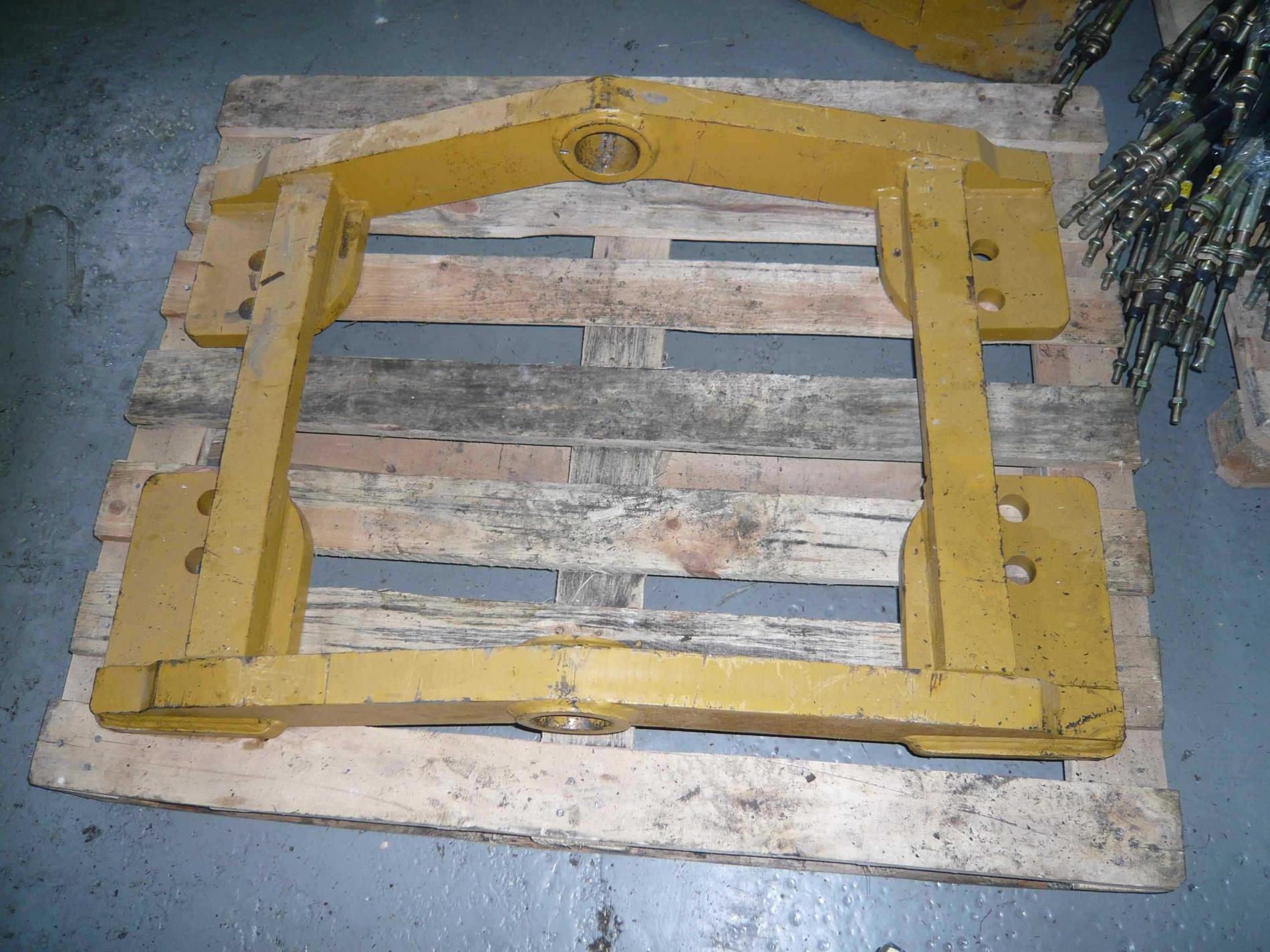 Балансир заднего моста CDM855 (осцилятор) LG50F.10300B LG855.10.03