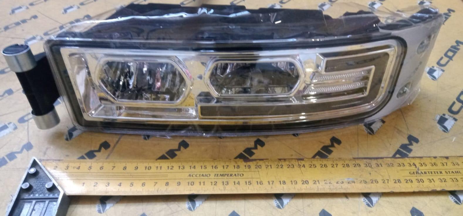 Фара передняя противотуманная левая HOWO SITRAK T5G/C7H 811W25320-6003