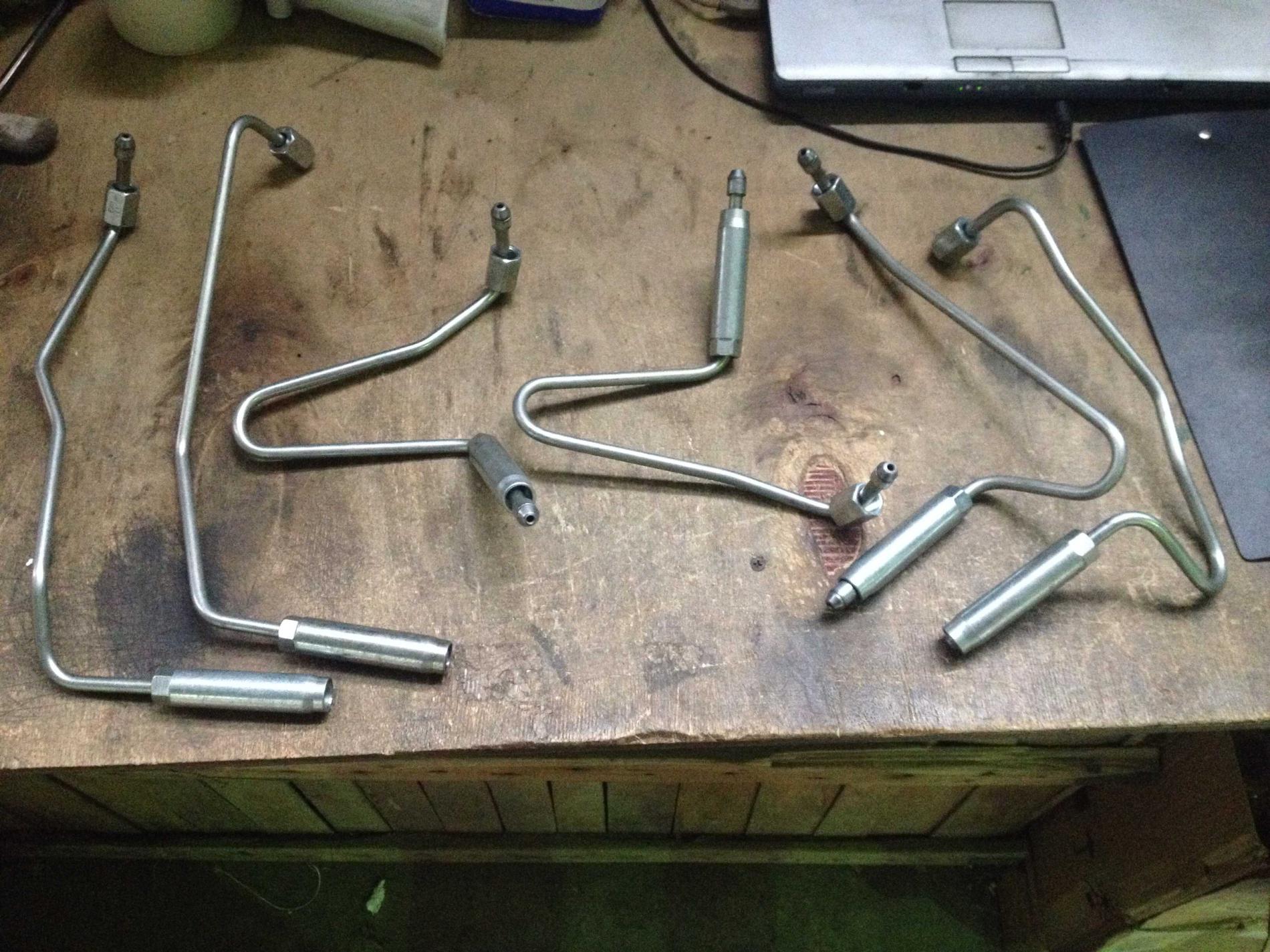 Трубка топливная высокого давления (ТНВД) компл 6 шт. (Euro 3) VG1540080040