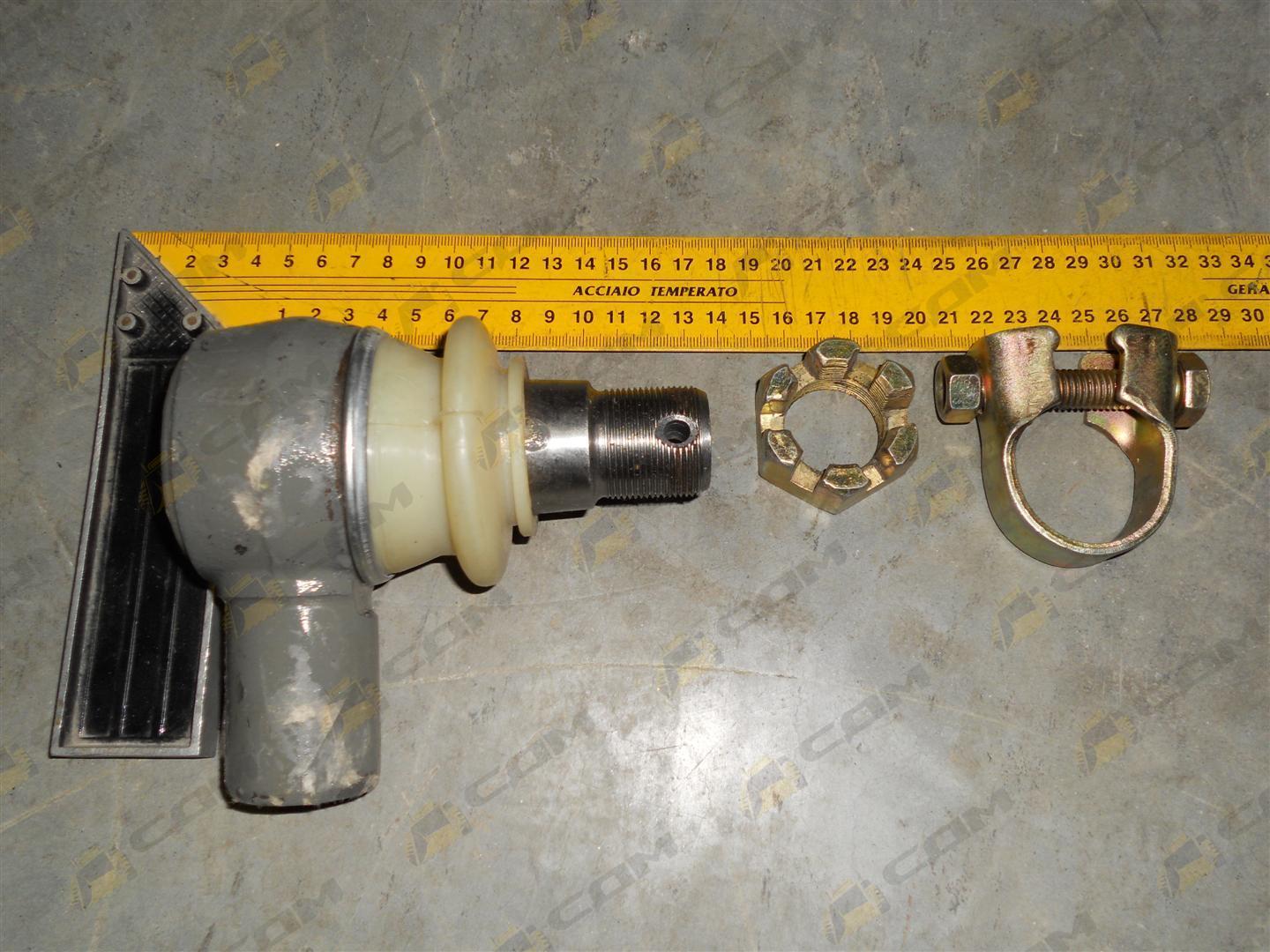 Наконечник гидроцилиндра с внутренней резьбой М30 WG9631470075 HOWO