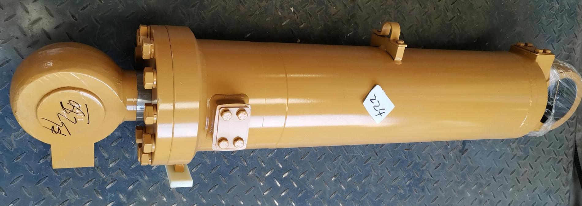 Цилиндр управления ковшом шток 90 CDM853 16608106160