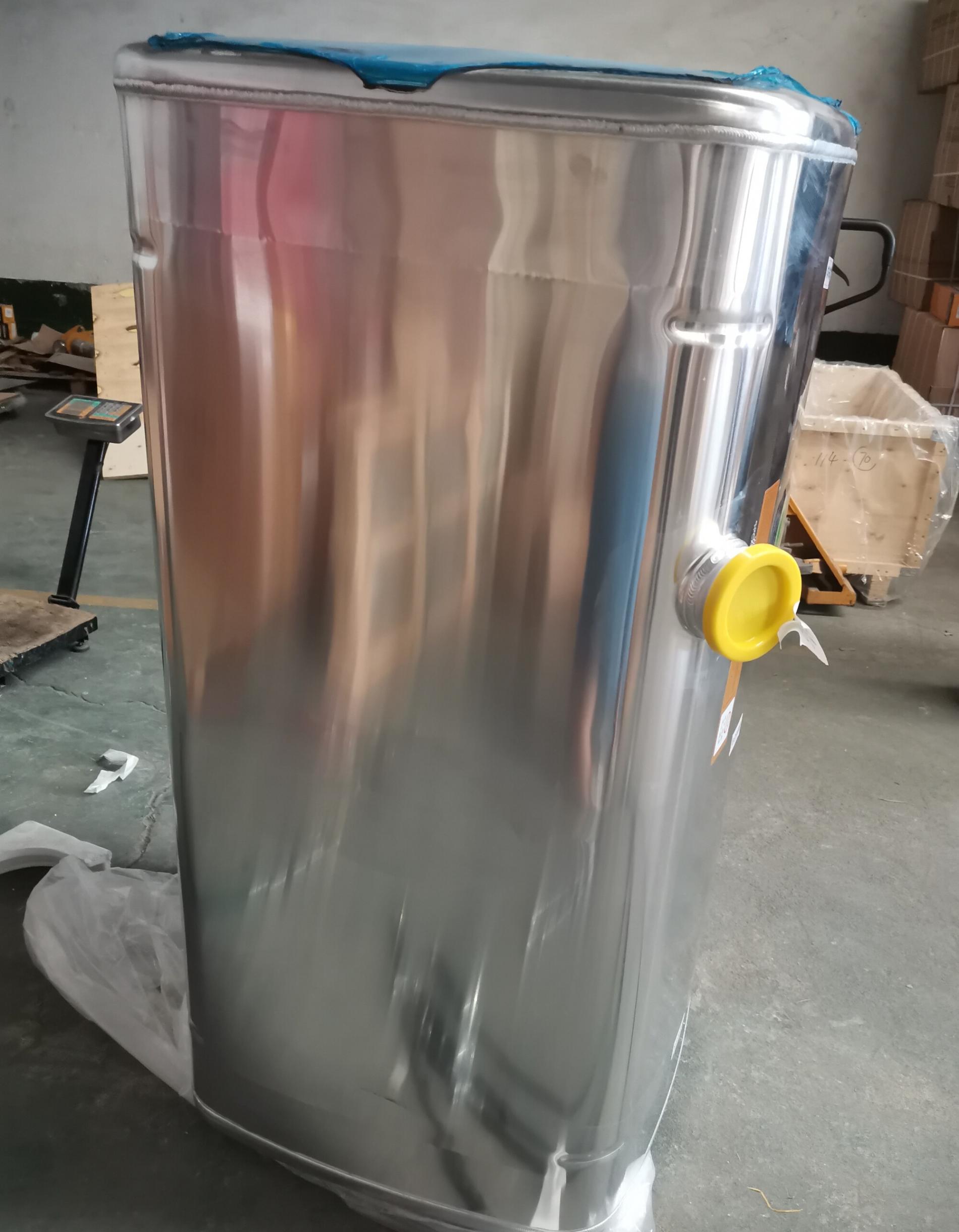 Бак топливный 600 л квадратный SITRAK WG9725550610