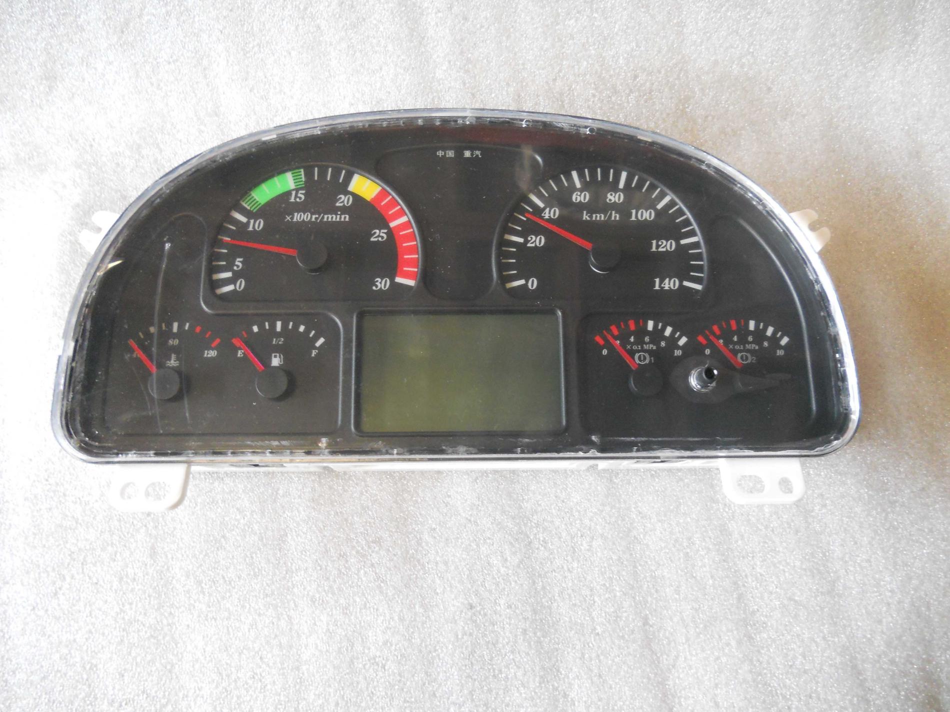 Панель приборов комбинированая HOWO WG9719580015/1