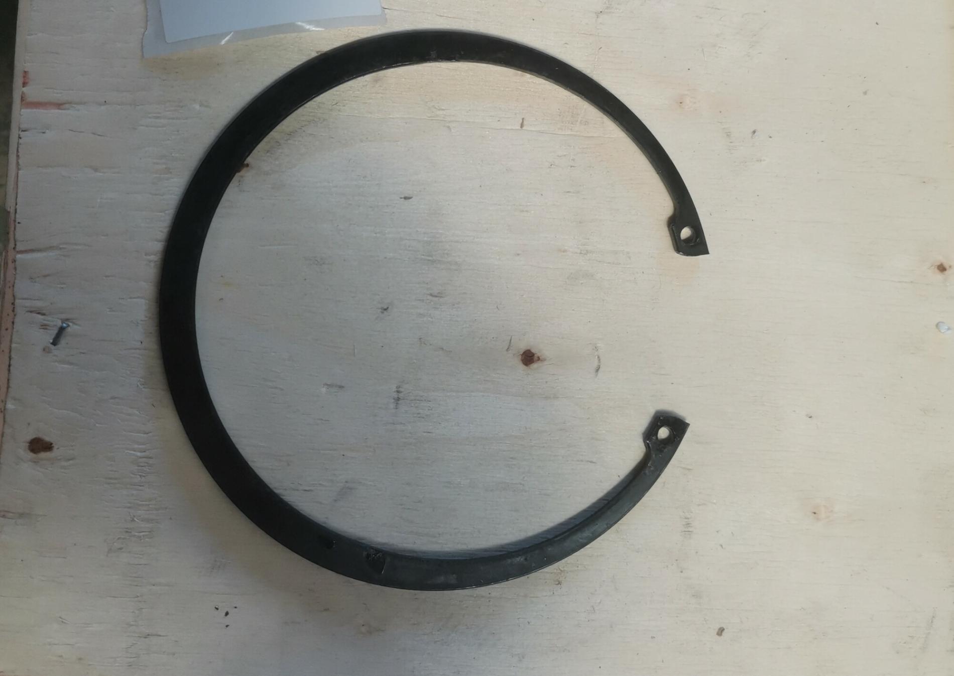 Кольцо стопорное уха цилиндра управления ковшом D=120 LG855B 51451690107