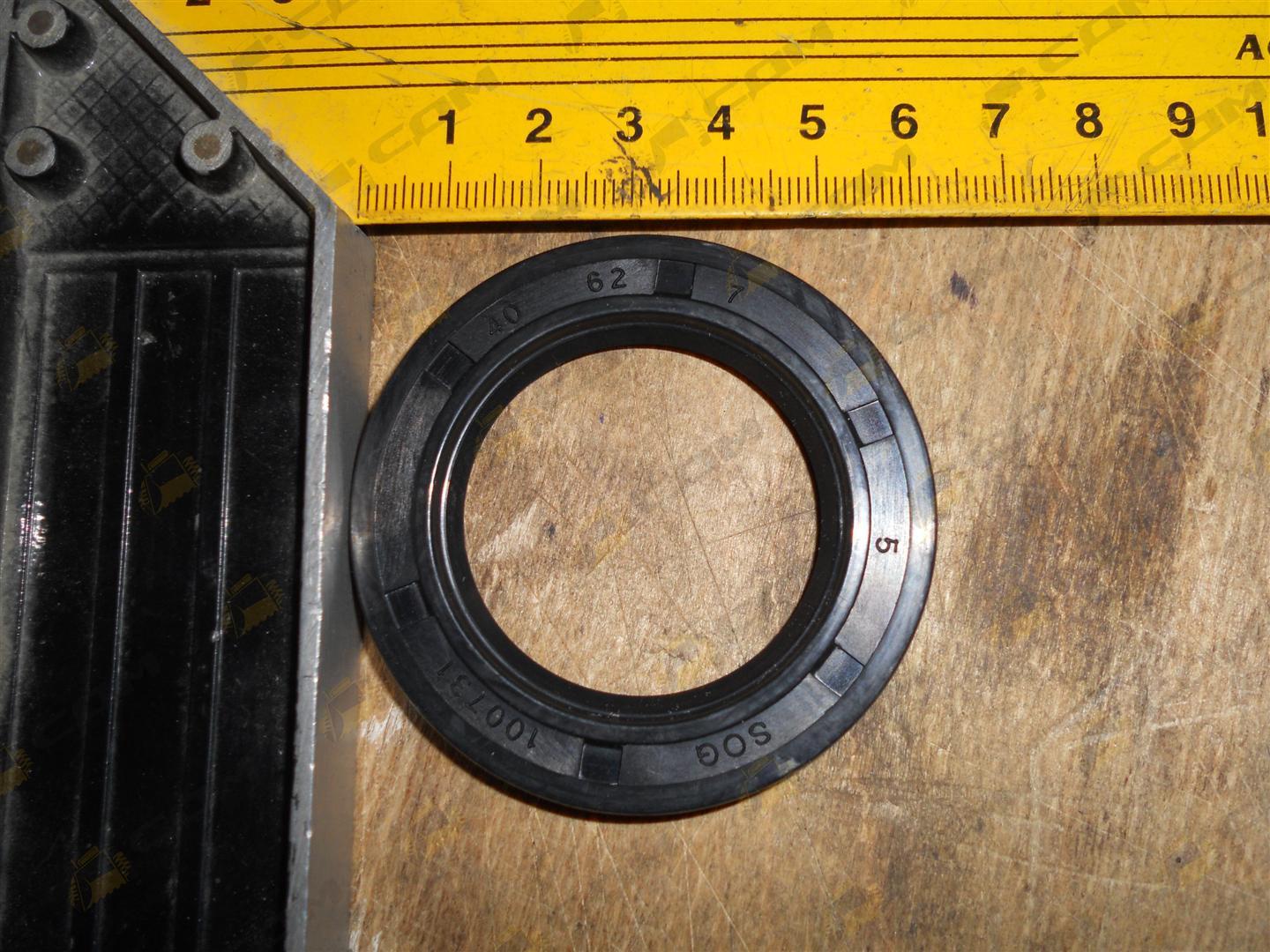 Сальник крышки подшипника сочленения 40х62х8 CDM816 JB/T7940.2-1995