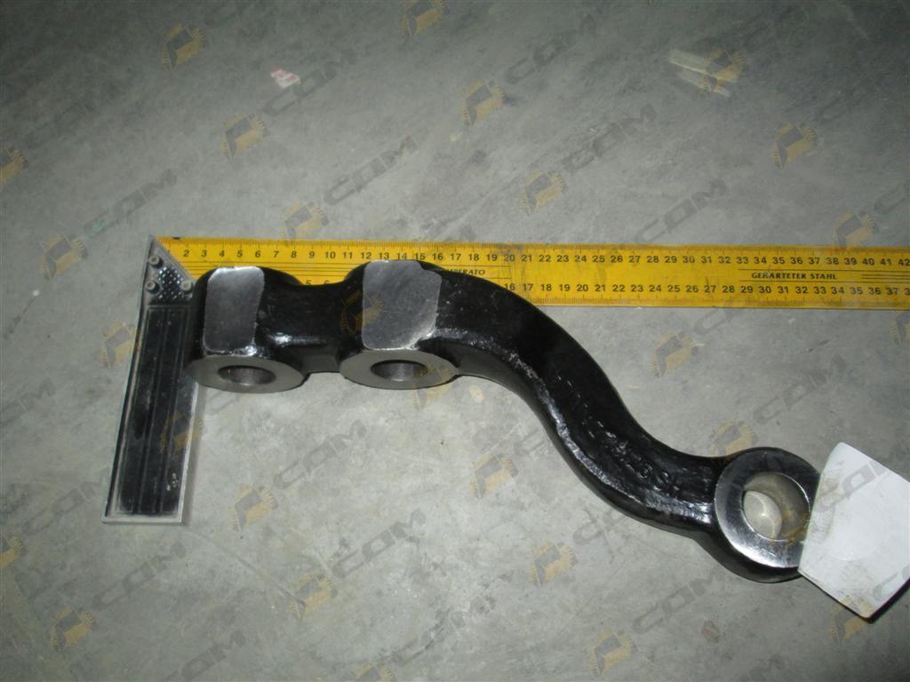 Рычаг рулевой тяги нижний правый (сошка) d=27 8х4 AZ9160410120