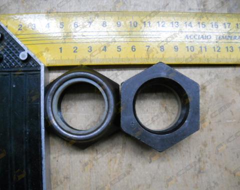 Гайка редуктора М33х1,5 CDM855 403302A